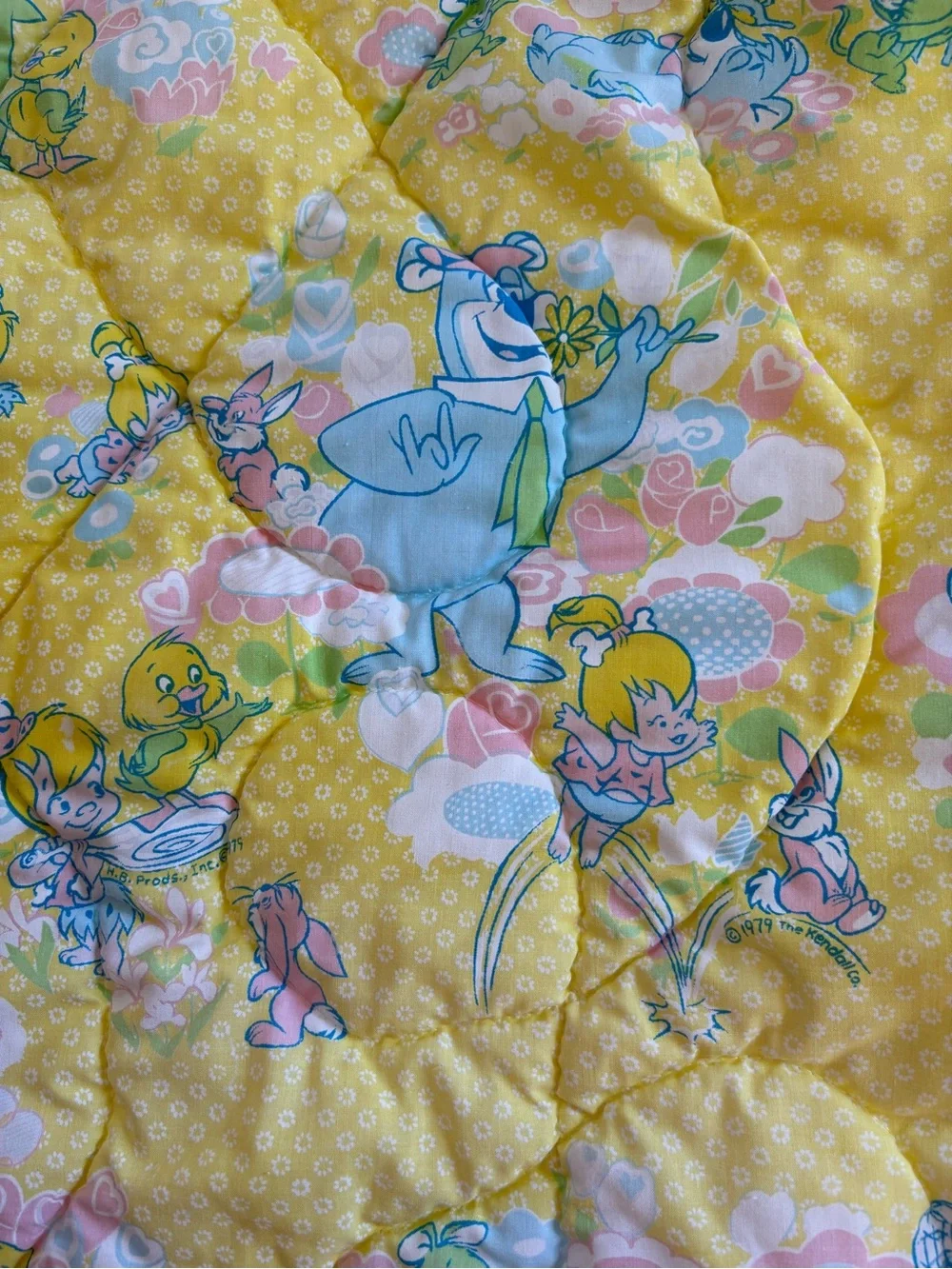 Vintage quilted crib baby blanket 1979 Yogi Bear, Flintstones by Kendall Co.